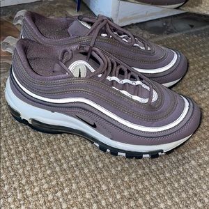 Nike air max color purple